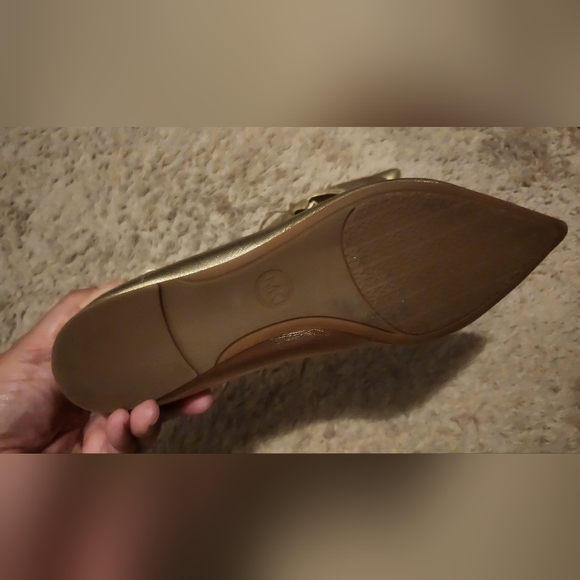 MK golden flats - Picture 3 of 3